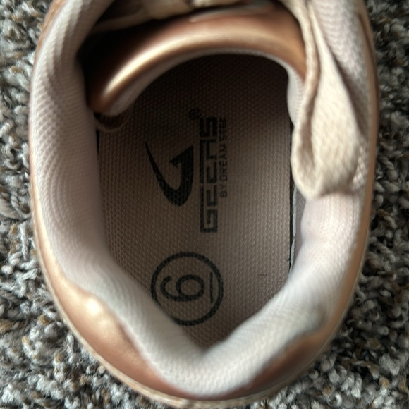 Gears Rose gold speakers size 6 - Picture 4 of 4